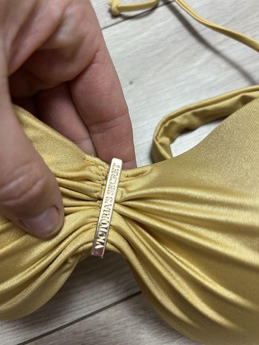Купальник фірмовий Victoria’s secret  ліфчик чашка C/D , трусики S/M