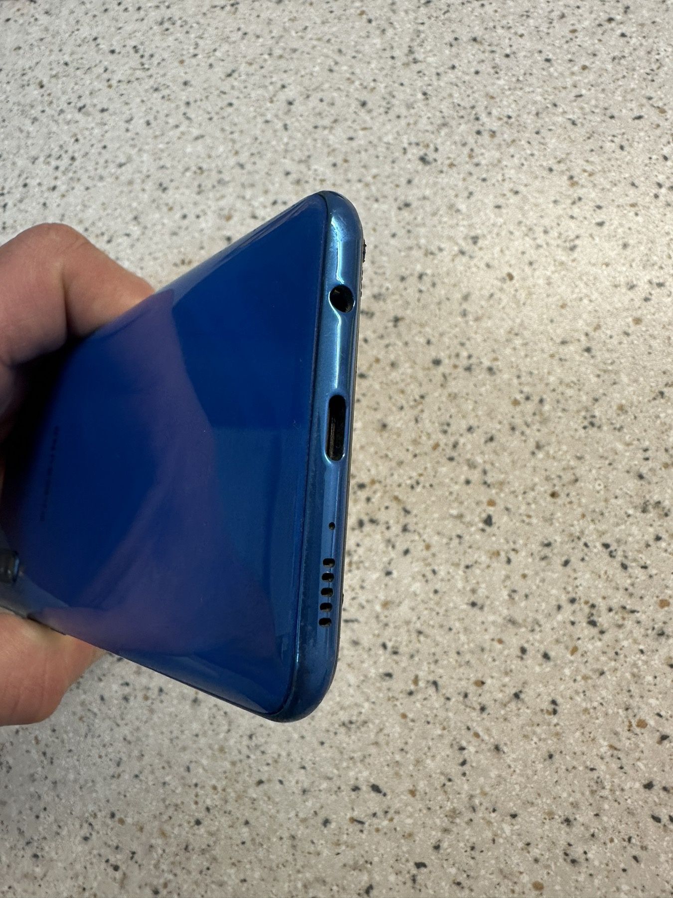Продам мобільний телефон Samsung Galaxy A50