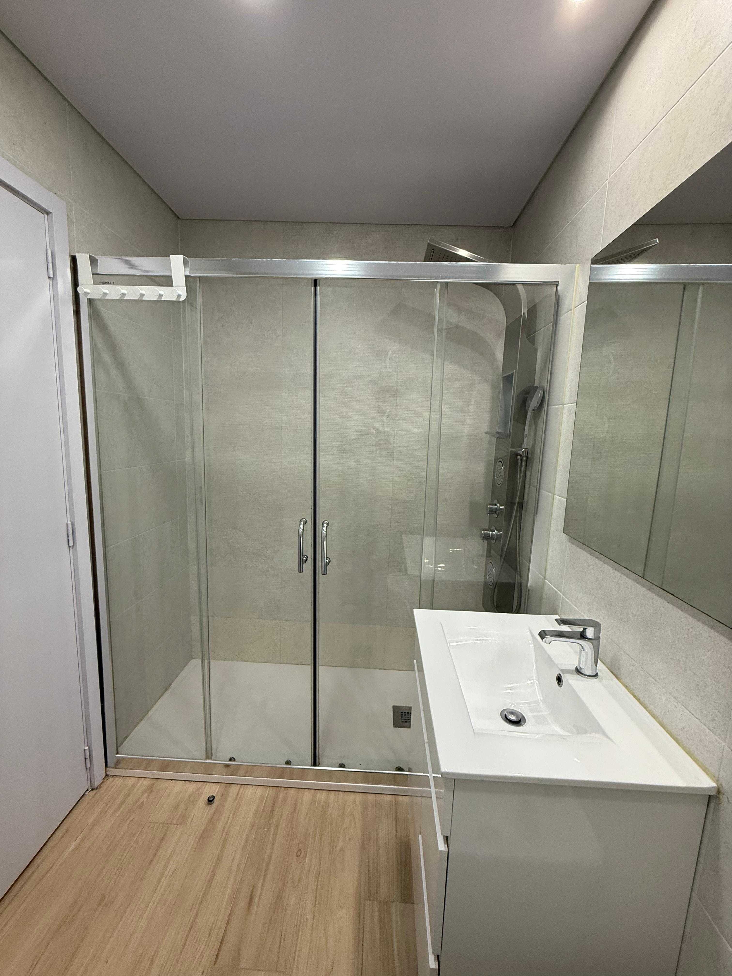 Estúdio Mobilado para Alugar – Centro do Porto (28 m²)