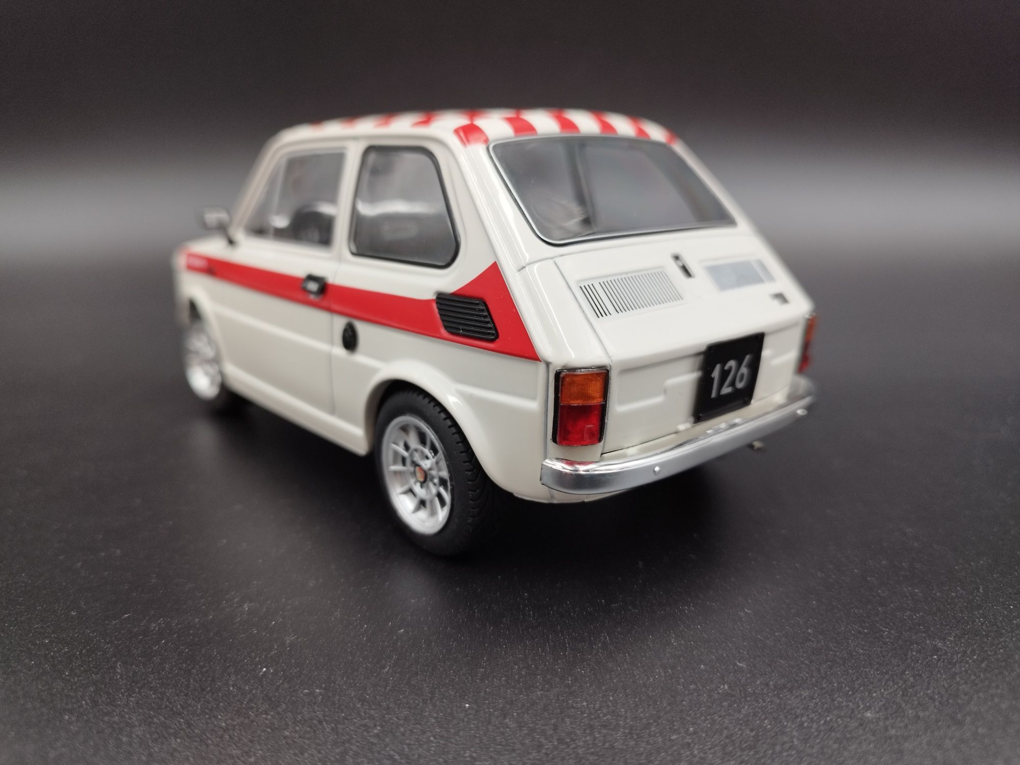 1:18 MCG 1972 Fiat 126 Abarth  Maluch model nowy