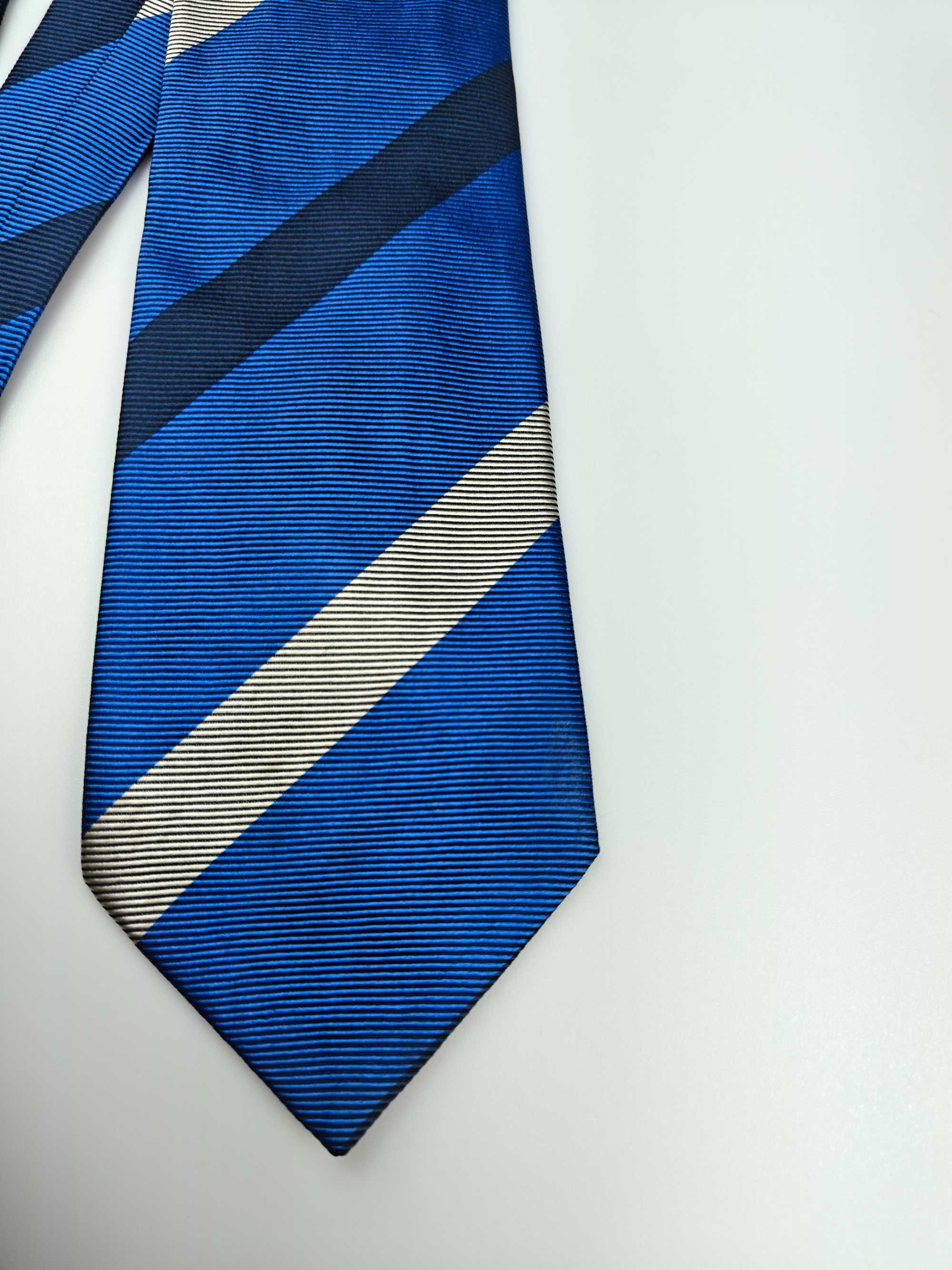 Fendi granatowy niebieski jedwabny krawat w paski regimental wrz165