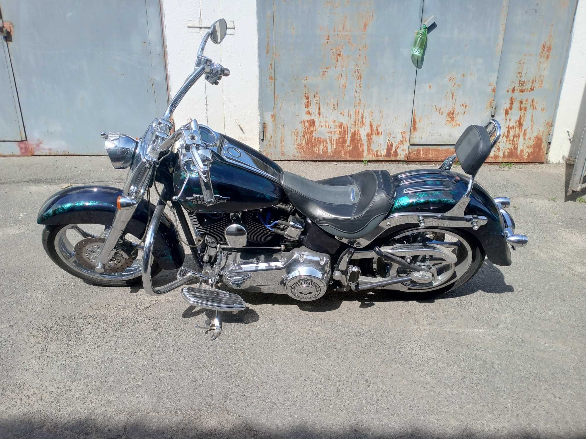 Harley Davidson convertible 2012