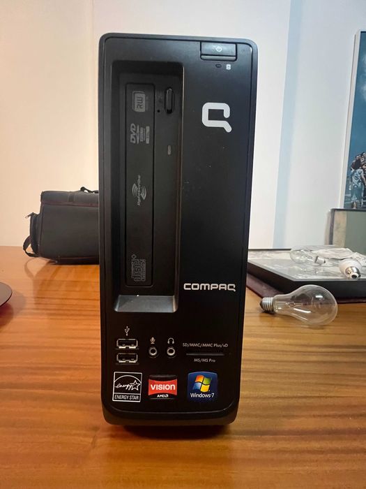 CPU Compaq mini torre (bom estado)