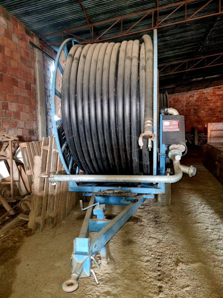 Vende-se  Máquina de rega Ocmis