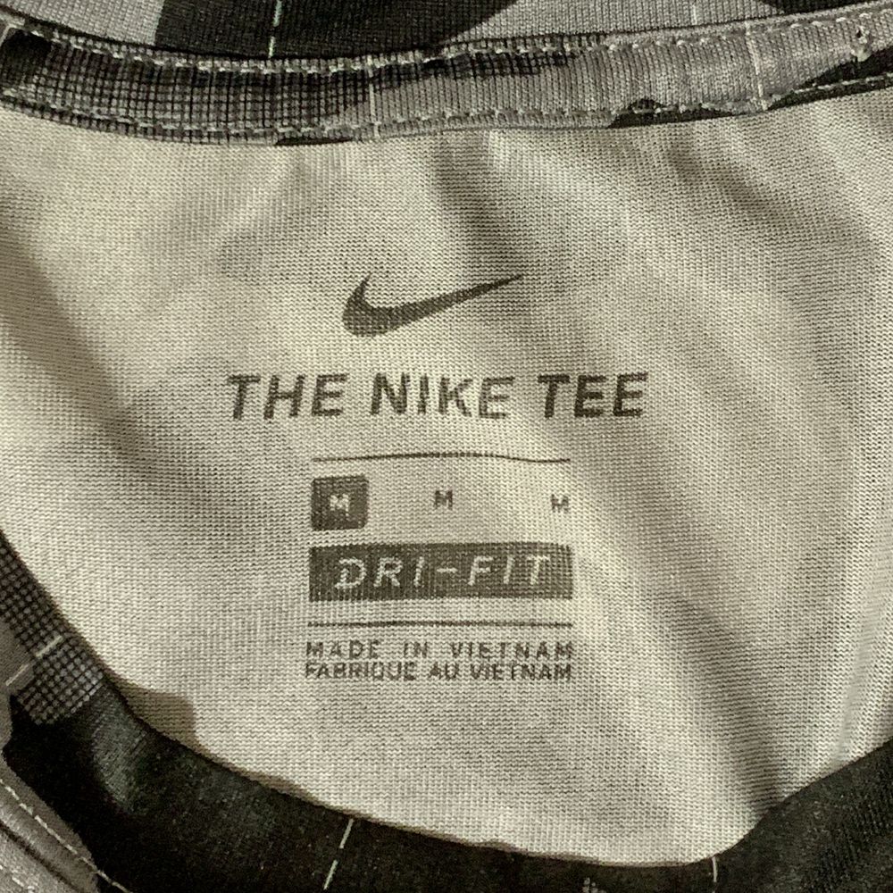 Оригінальна футболка Nike Dri-FIT Camo, ідеал, M