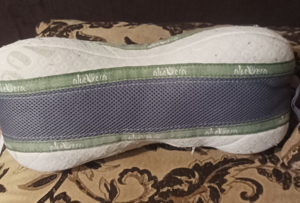 декоративна подушка, кровать/ ліжко б/у