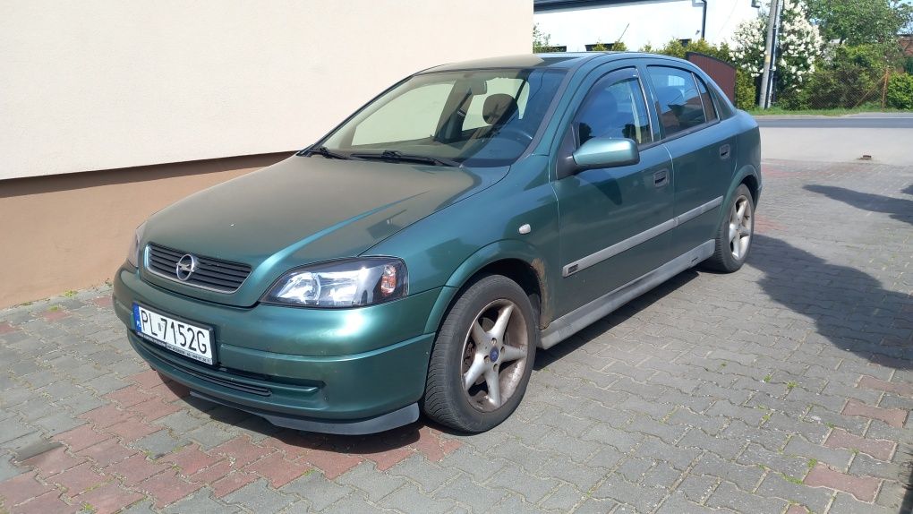 Opel Astra II silnik 1.6 benzyna,stan dobry,cena 3400 zł