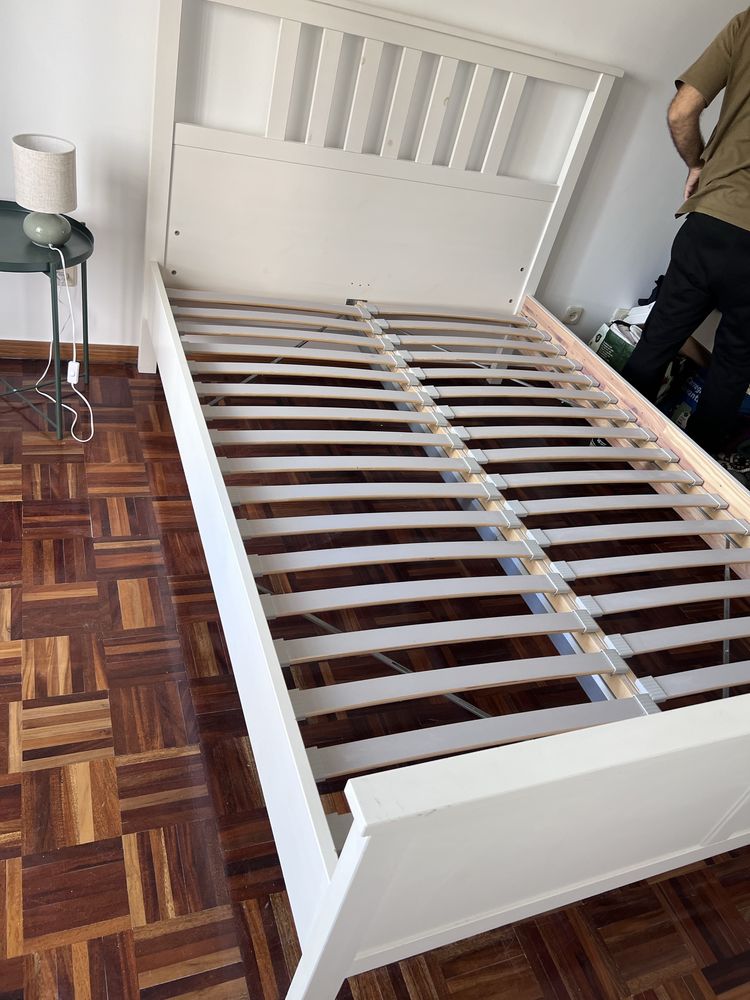 Cama Ikea Hemnes c/ estrado