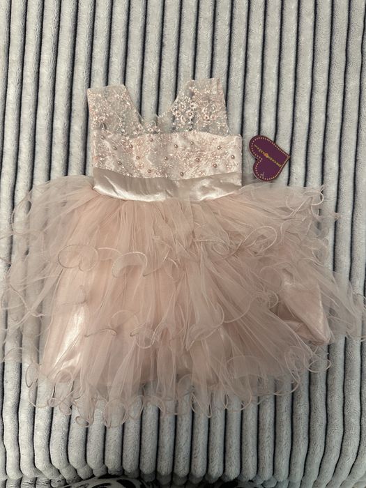 Плаття для дівчинки на рік