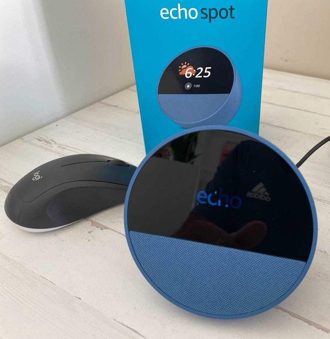Echo Spot Alexa 2024 Nova geração com visor tátil