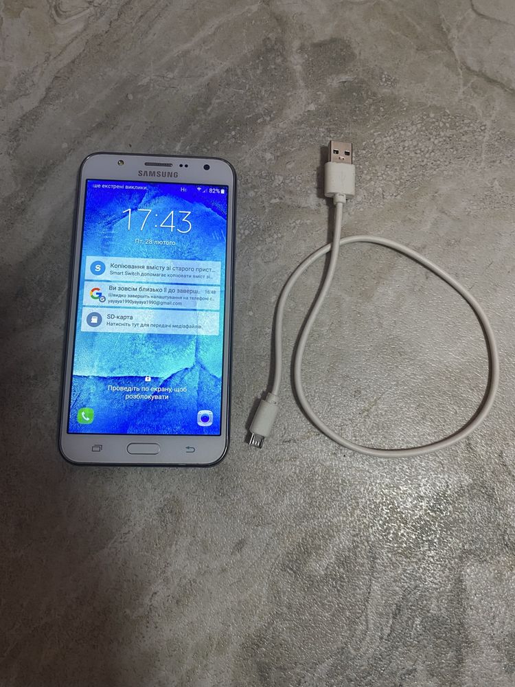 Телефон Samsung Galaxy j5, смартфон