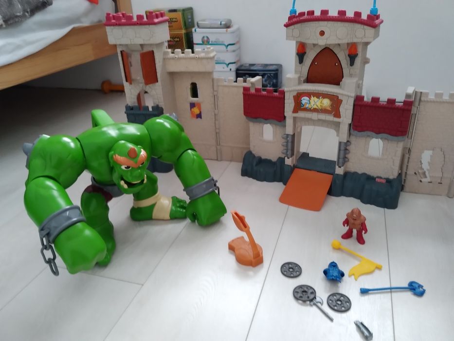 Zabawka Interaktywny zamek z ogrem oraz smokiem