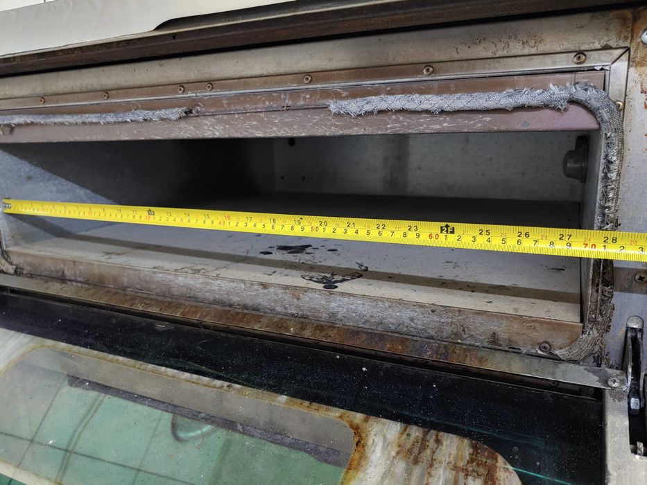 Продам печь для пиццы ширина камеры 70см., б/у.