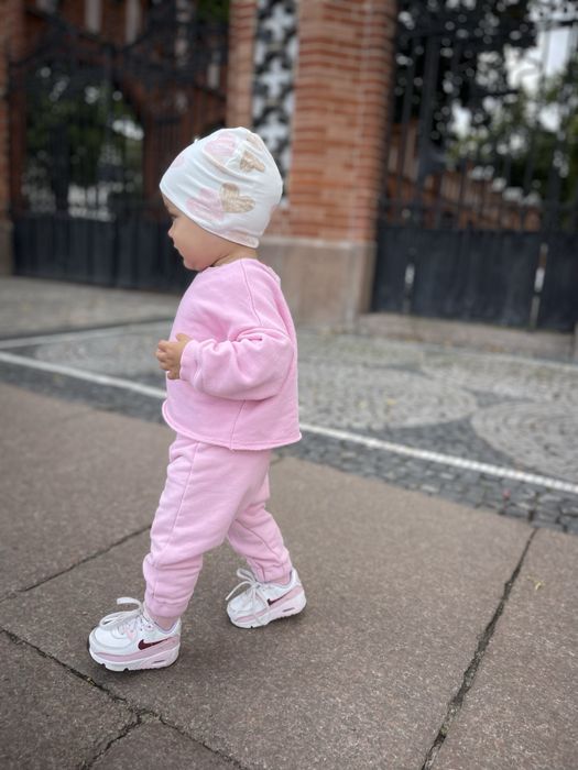 Костюм для дівчинки