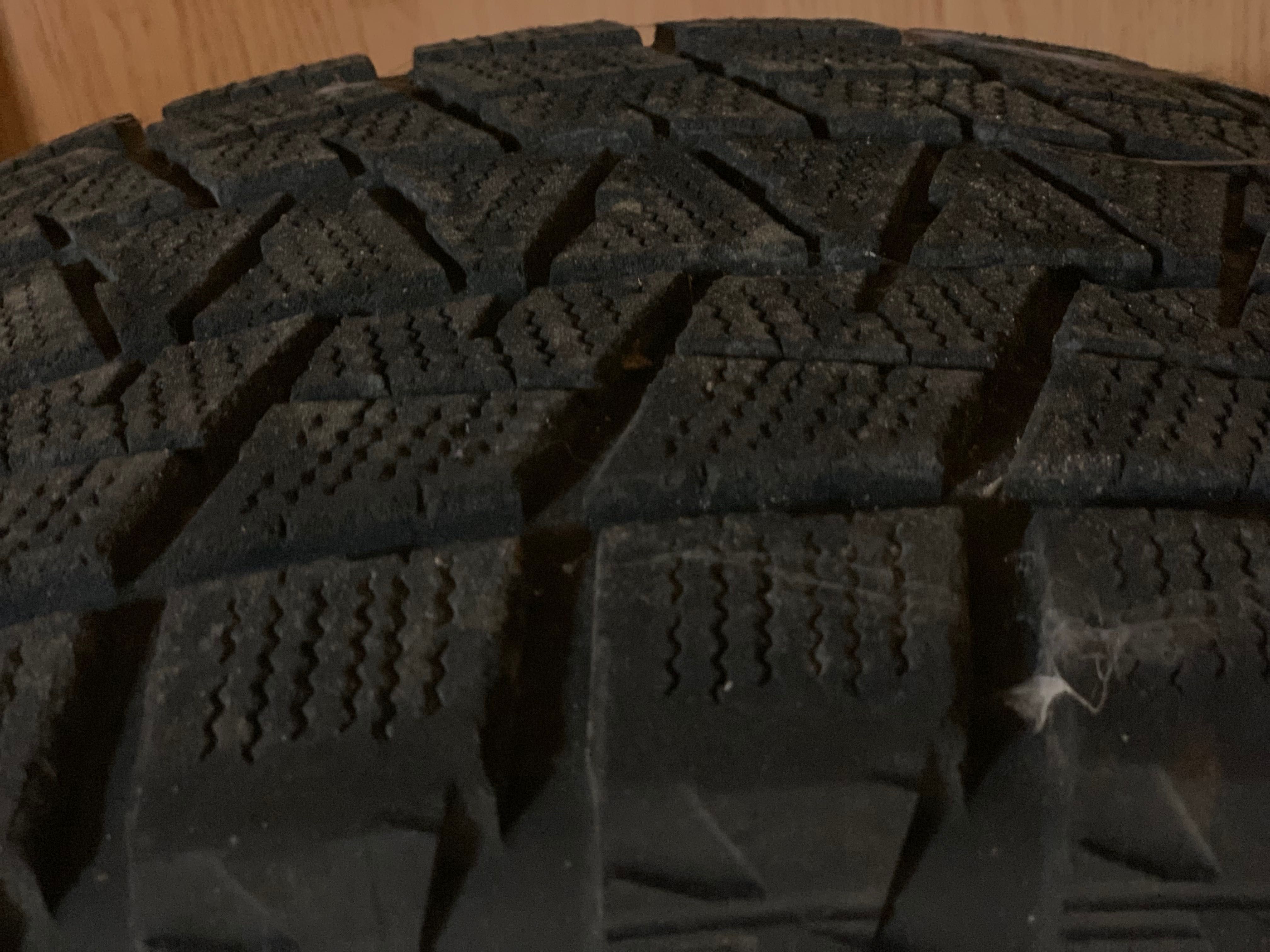 285 60 18 Bridgestone blizzak комплект