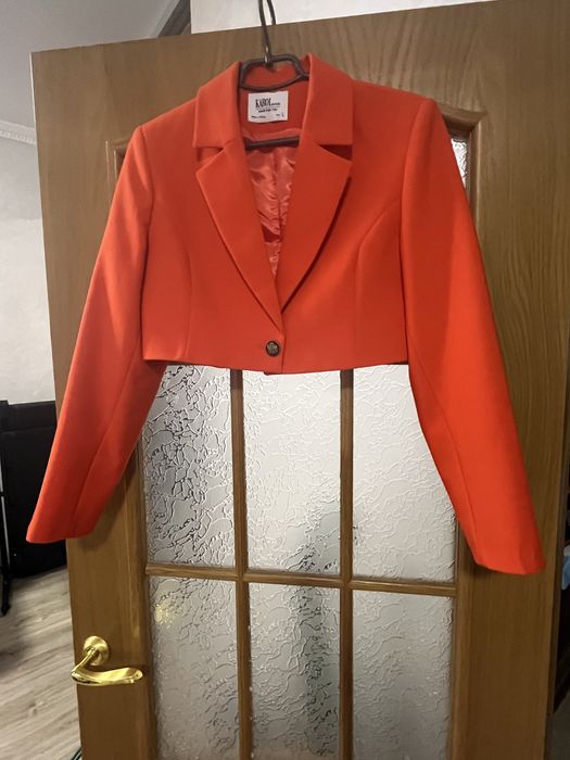 Класичний костюм