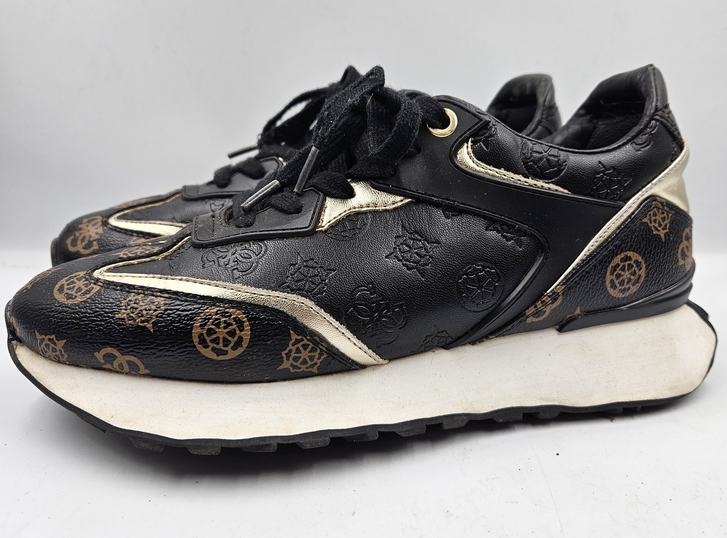 Buty Sportowe Sneakersy Damskie Guess Luchia Rozmiar 39