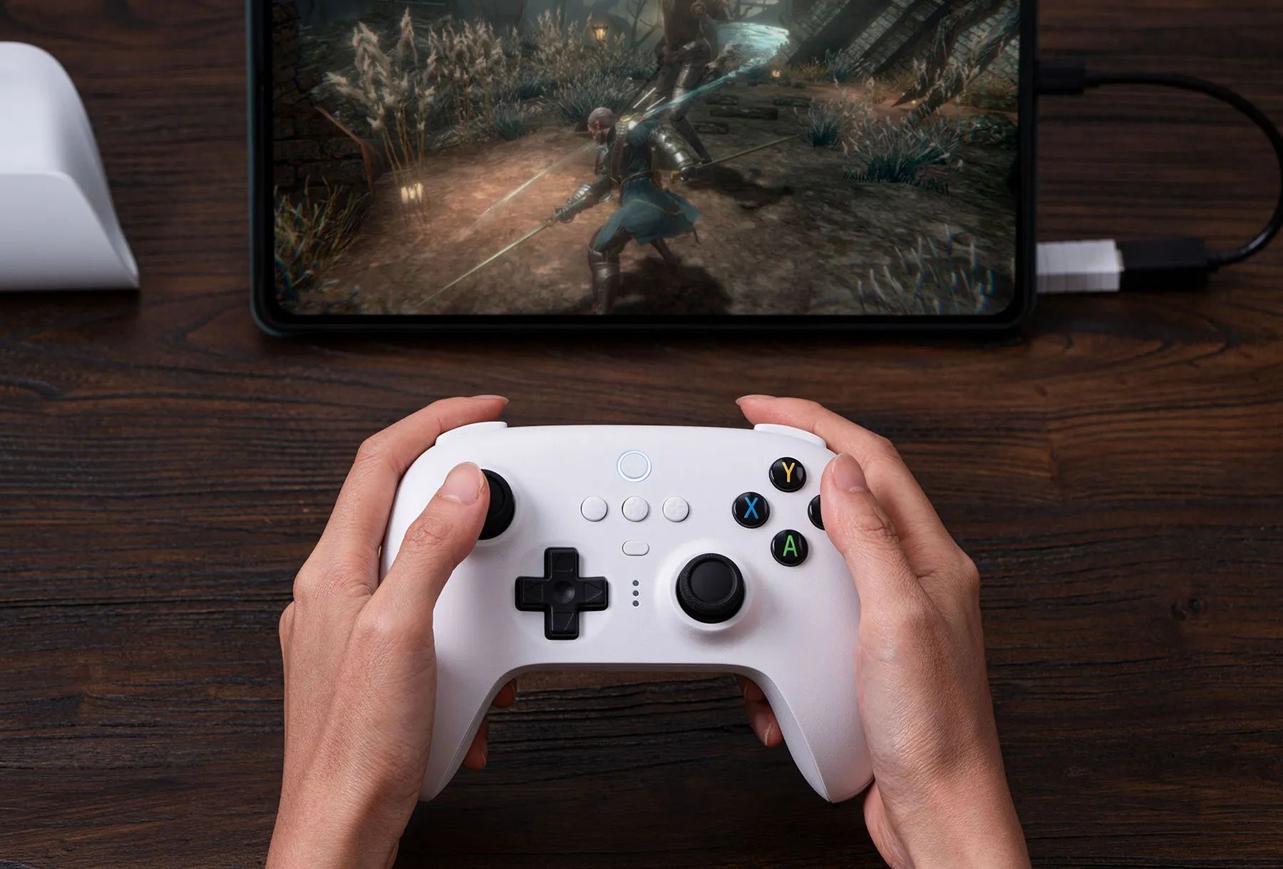 Геймпад 8BitDo Ultimate 2.4G Wireless Controller White Edition