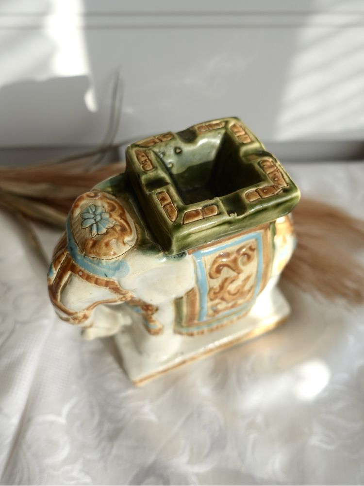 Porcelanowy słoń słonik indyjski popielniczka miniatura vintage