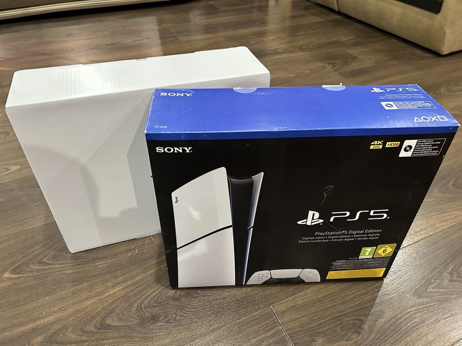 PlayStation 5 Slim (1TB) Digital Edition