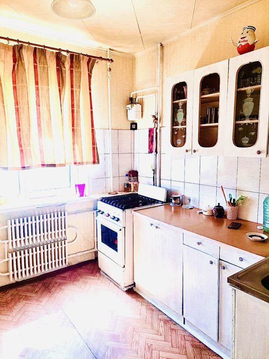 Продам 2х ком квартиру Л/Б 2 мкр