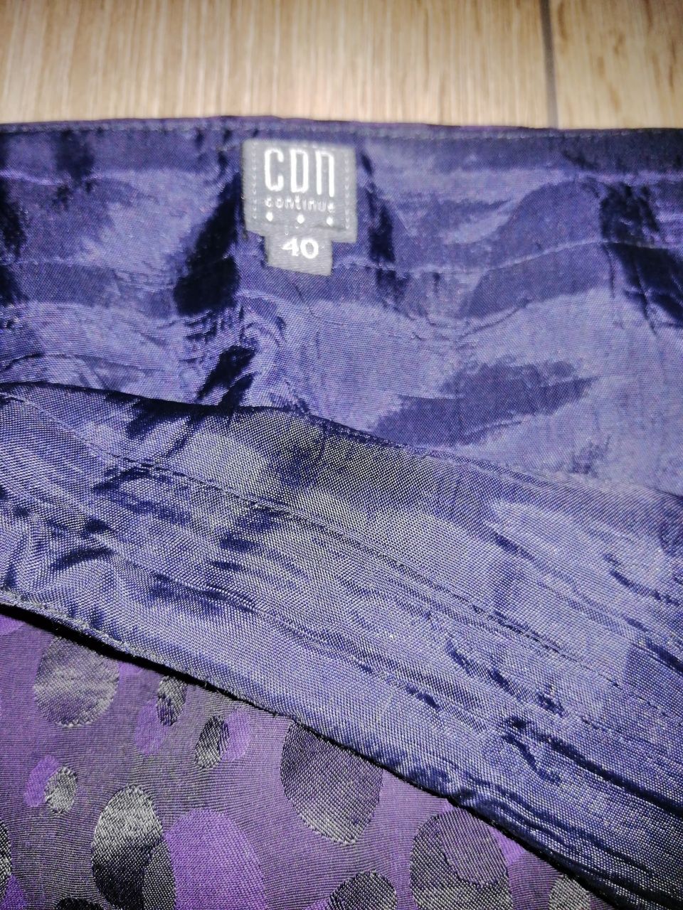 Spódnica CDN 40 fioletowo czarna ołówkowa