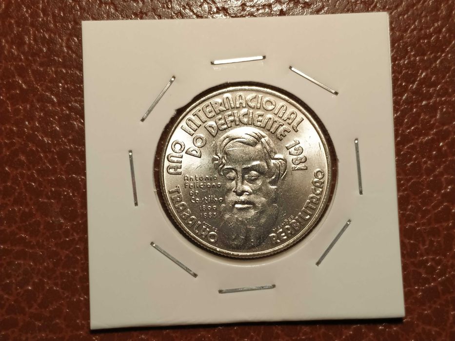 834 moeda de 25 escudos de 1981 Ano Internacional do Deficiênte