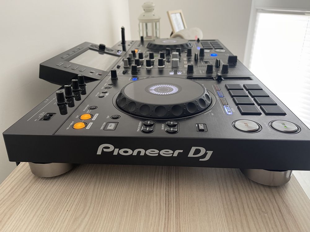 Sprzedam Pioneer XDJ RX2 + case + klucz recordbox