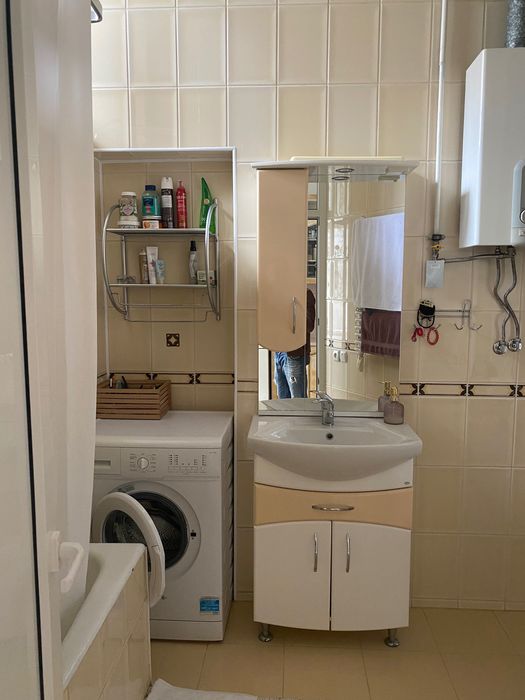 Центр. Жилая двухкомнатная. Метр Исторический Музей,