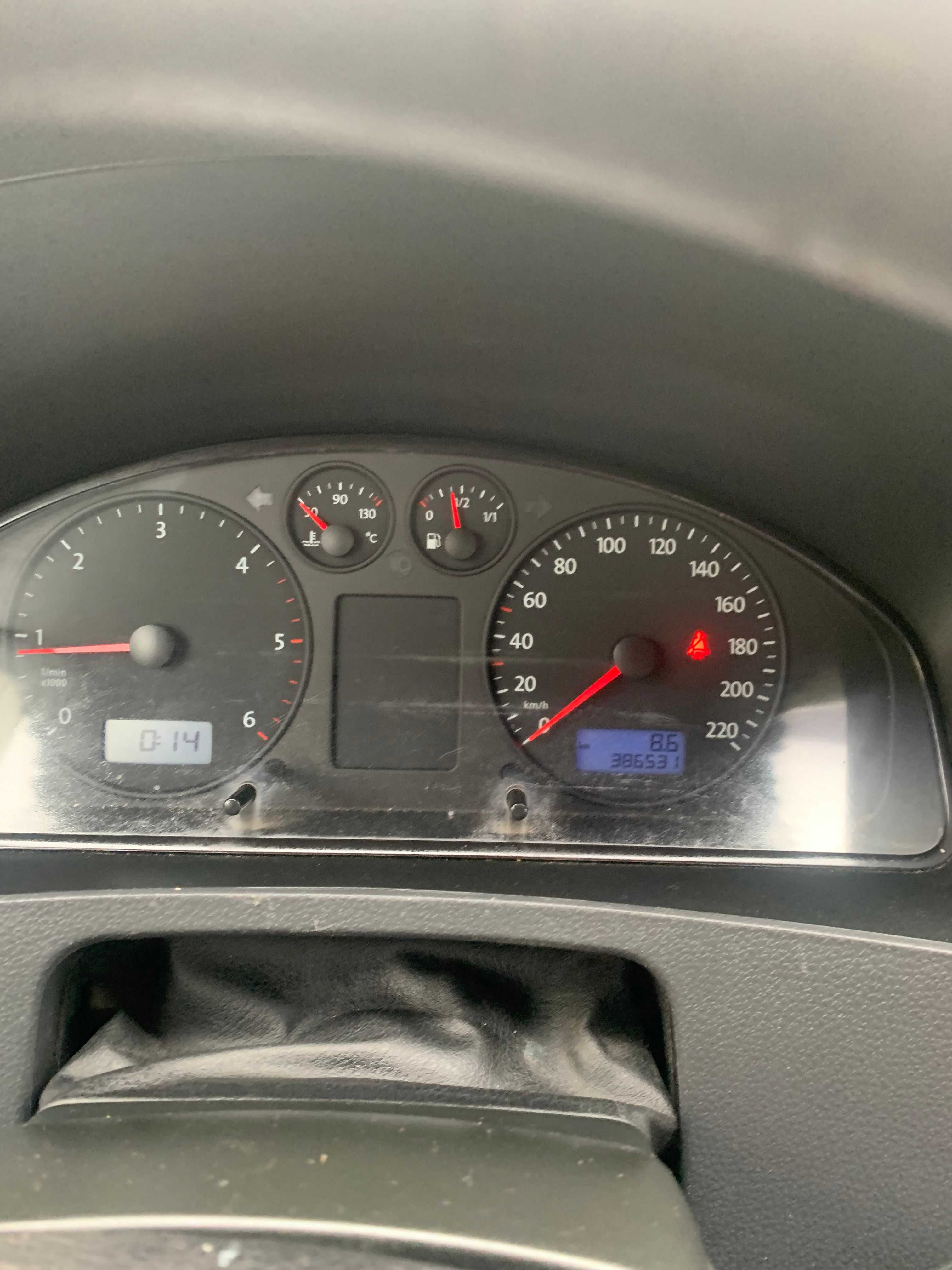 VW T5 Doka 1,9 TDI 2004 Rok