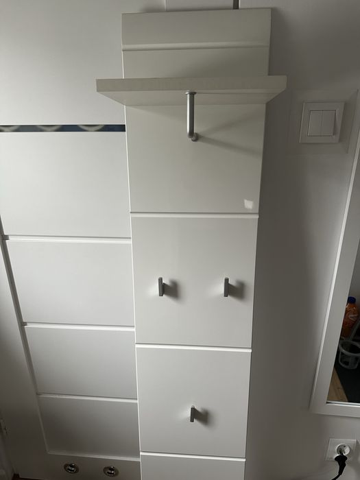 Panel z półką na przedpokój