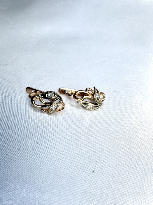 Золоті радянські сережки з діамантами