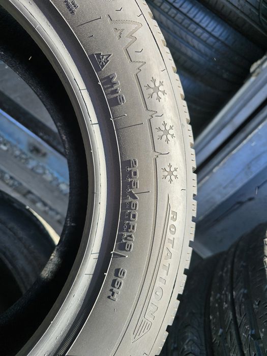 Шини 205.60.16 DUNLOP 2023р.в. 9мм