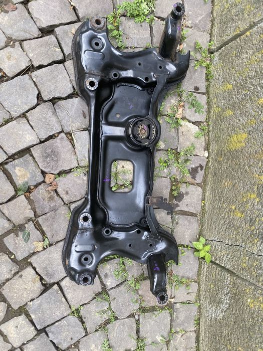 Балка передньої підвіски підрамник для Volkswagen Caddy Skoda 2012р