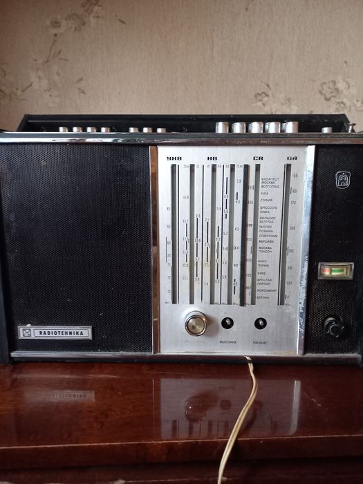 Рабочий Радиоприемник Рига 104 из Ссср.