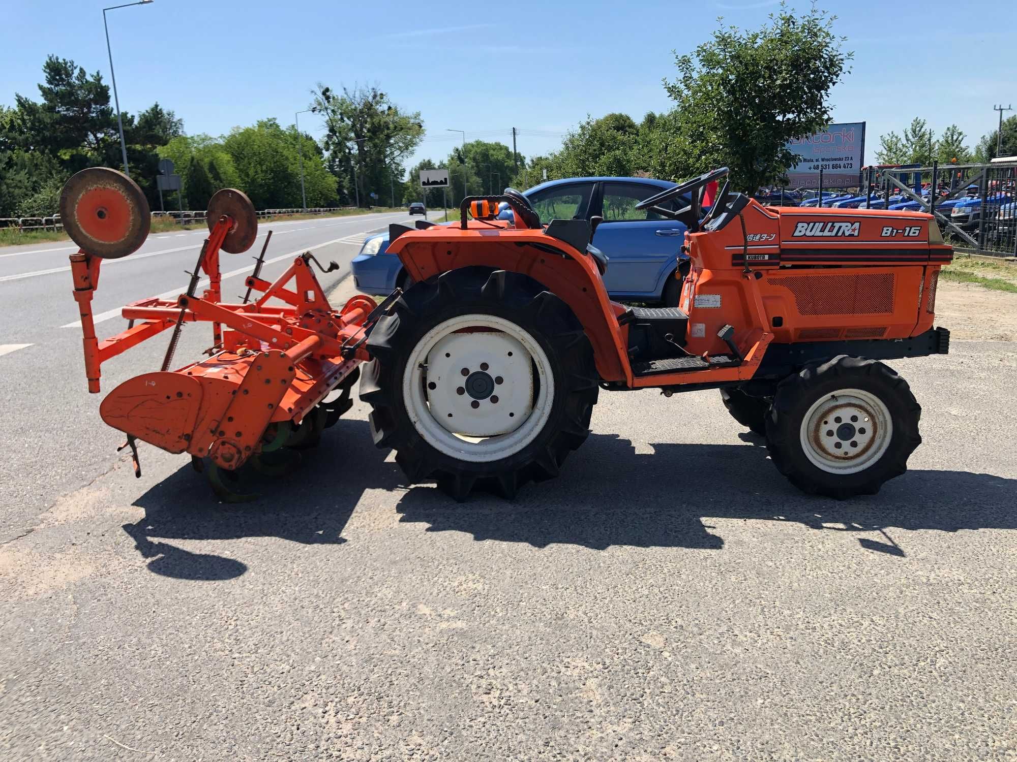 Traktorek Kubota B1-16 16KM z glebogryzarką 4x4