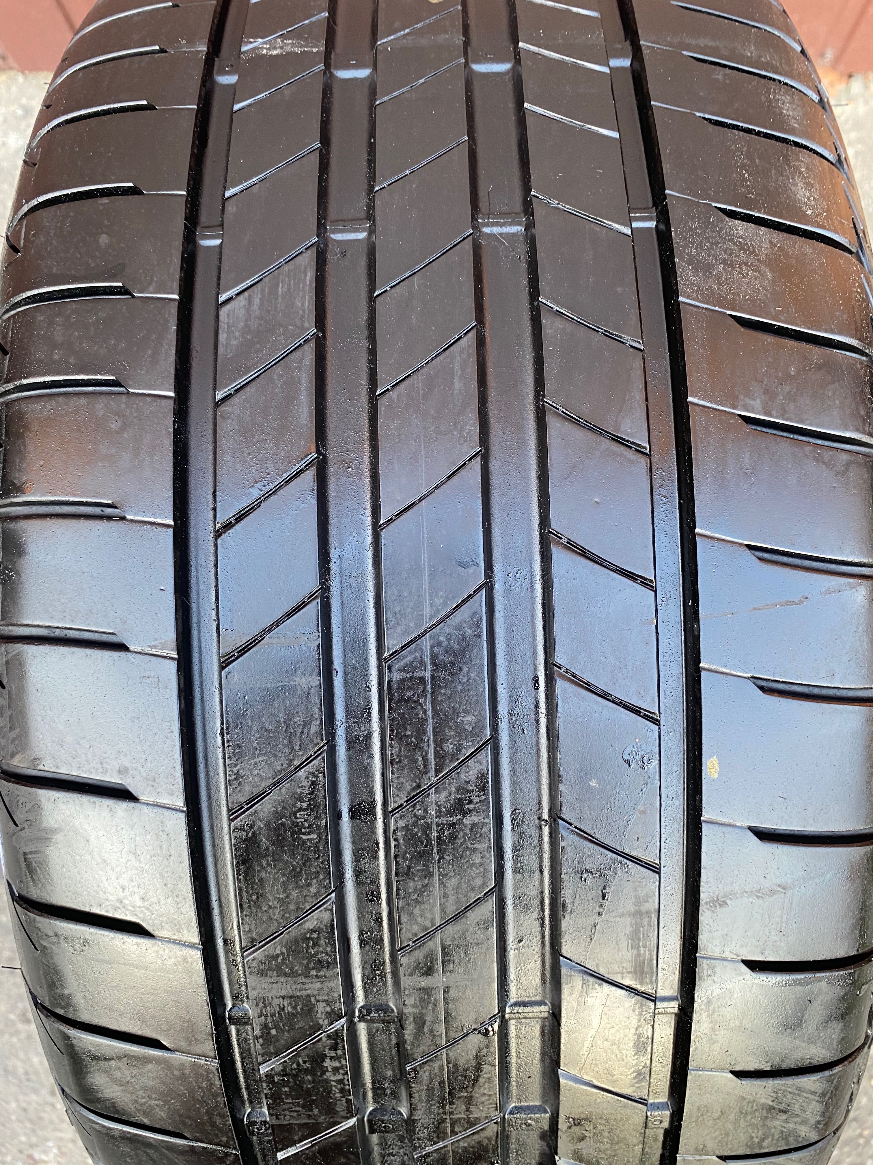 Opona 255/40r18 Bridgestone Turanza T005