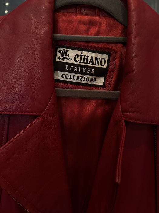 Кожаная куртка цвета Бордо