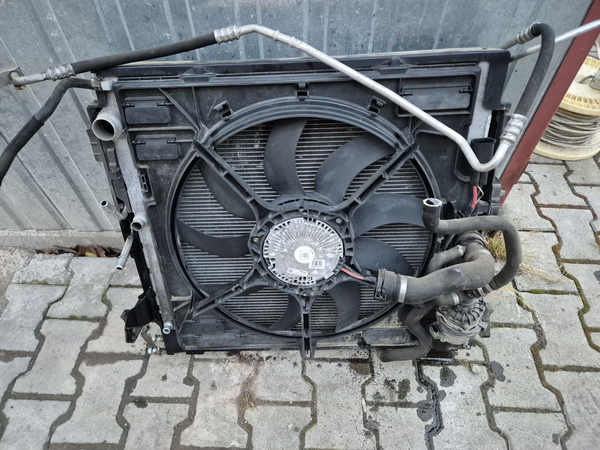 Bmw x5 x6 m550d 5.0d 381km n57d30c chłodnice wentylator
