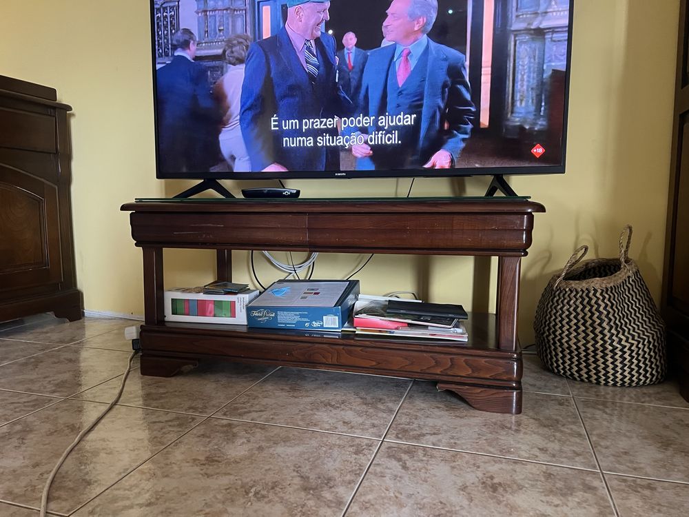Moveis TV e BAR impecáveis