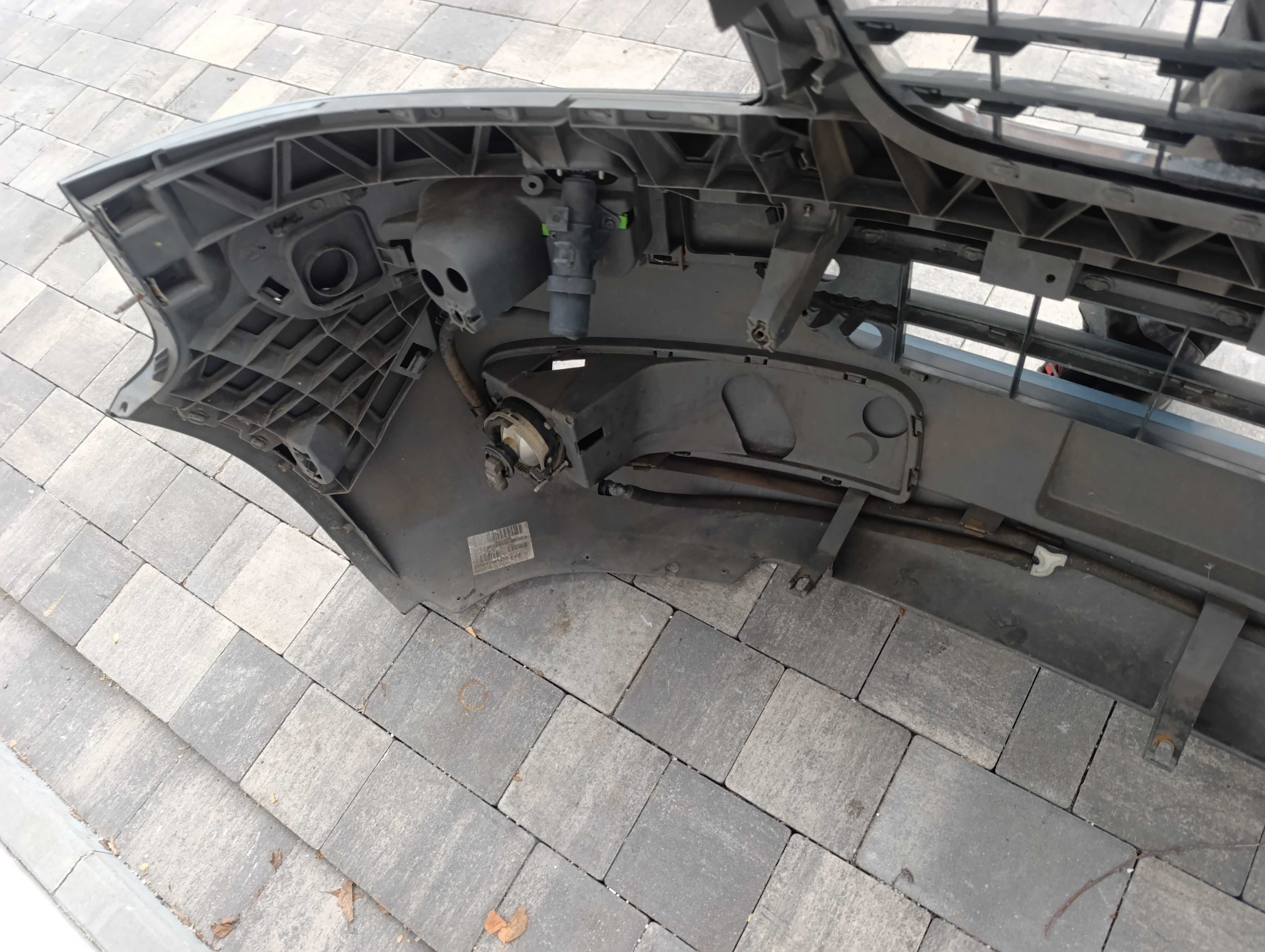 VW T5 multivan zderzak przedni kompletny xenon
