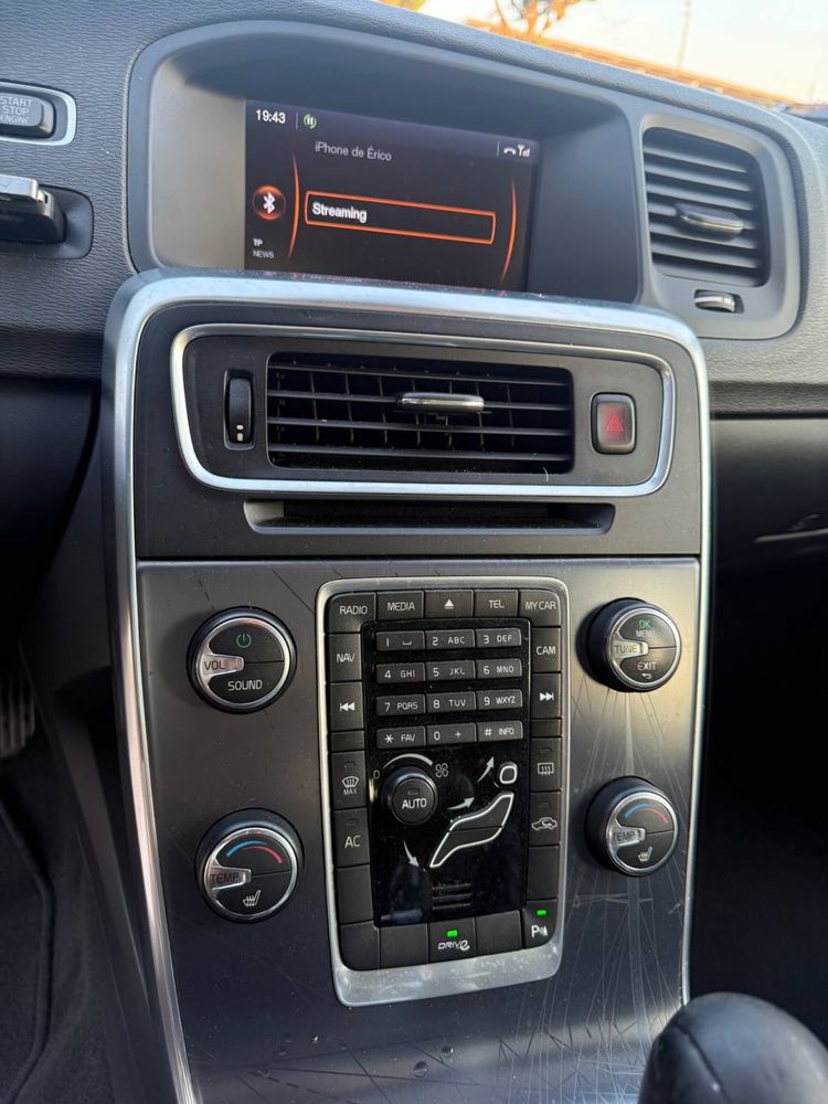 Volvo V60 Edrive D2