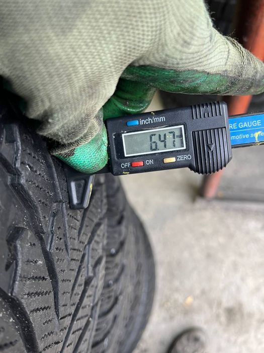 Комплект зимової гуми 275/50/20 Nokian