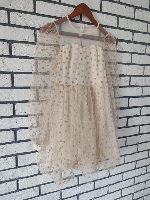 Piękna tiulowa kremowa sukienka w serduszka XS/S
