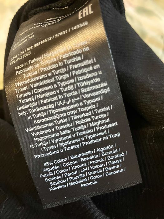 Koszulka bluzka czarna bawełniana z długim rękawem Noisy May