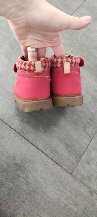 Trapery dla dziewczynki, co rozmiar 27.