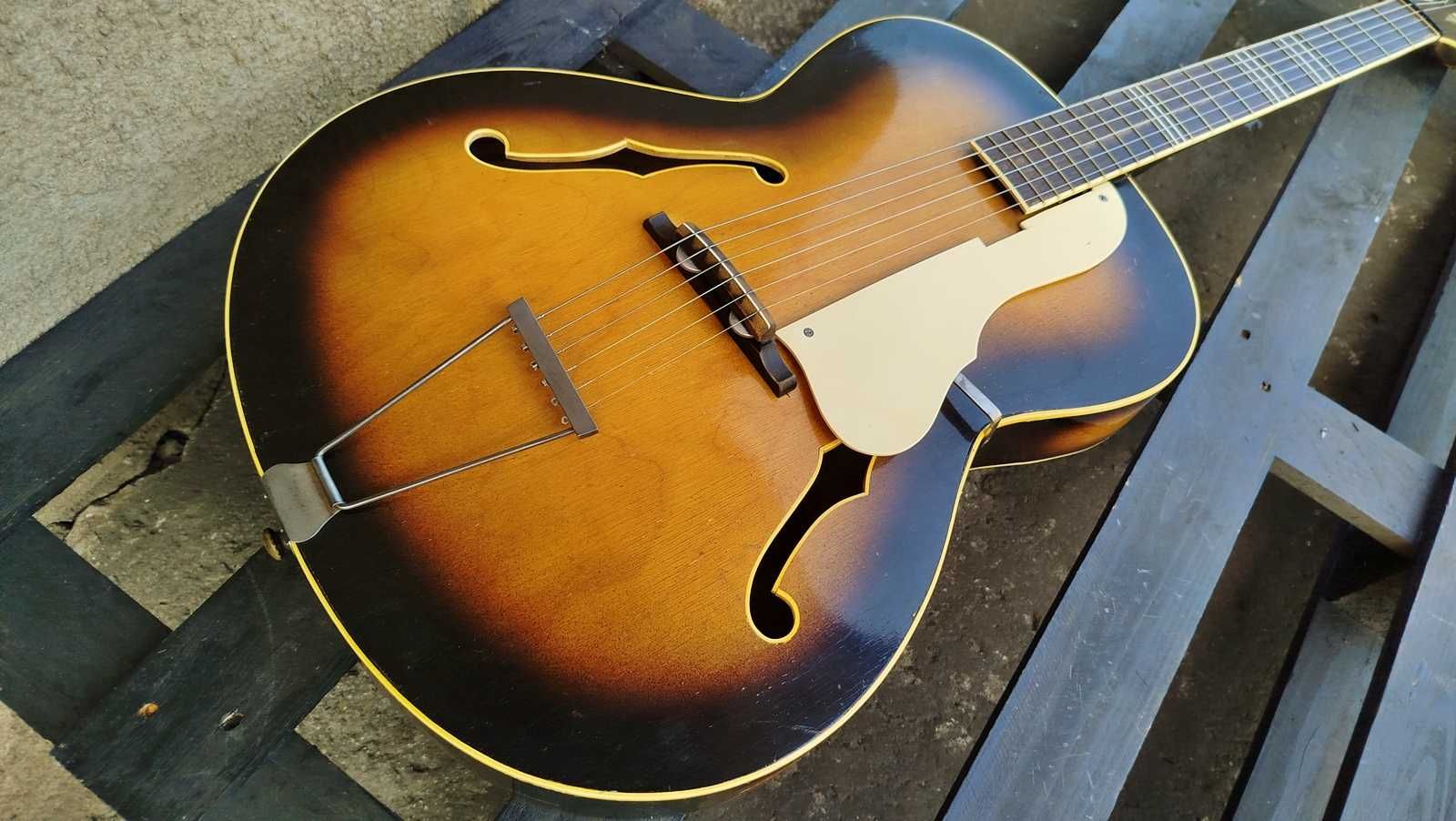 Lignatone 1960 archtop, znakomity stan, super gryf.