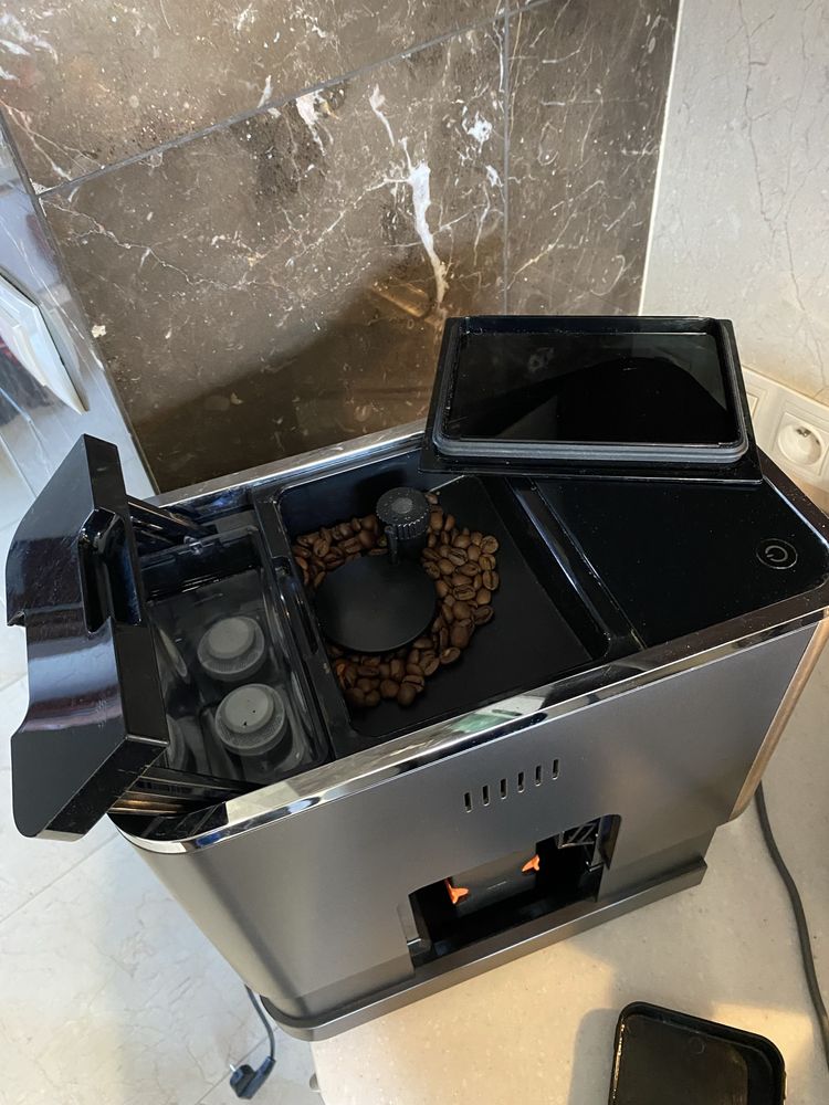 Ekspres do kawy Sencor SES 7010NP