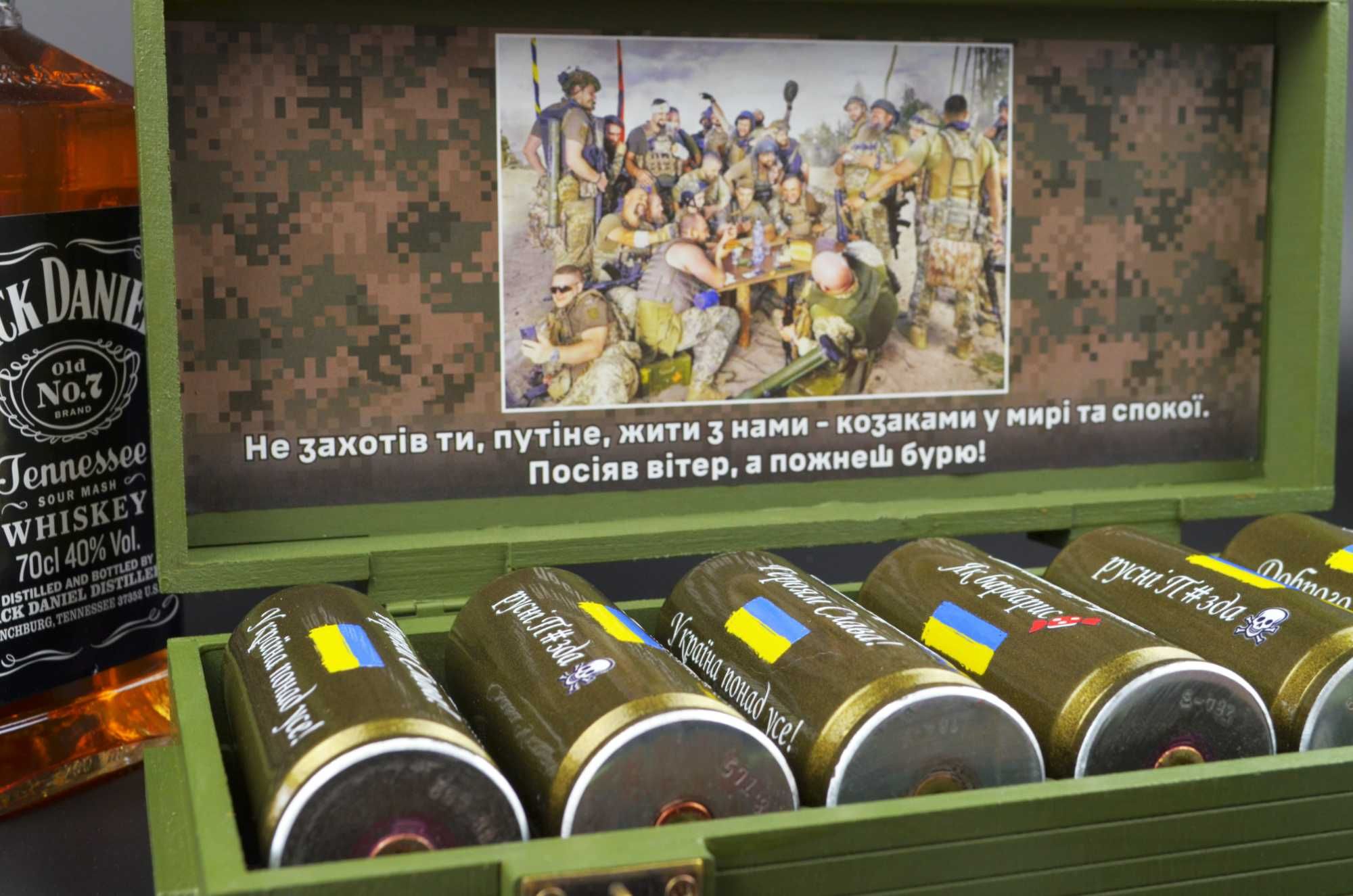 Набір стаканів - чарок для віскі алкоголю з гільз снарядів у кейсі