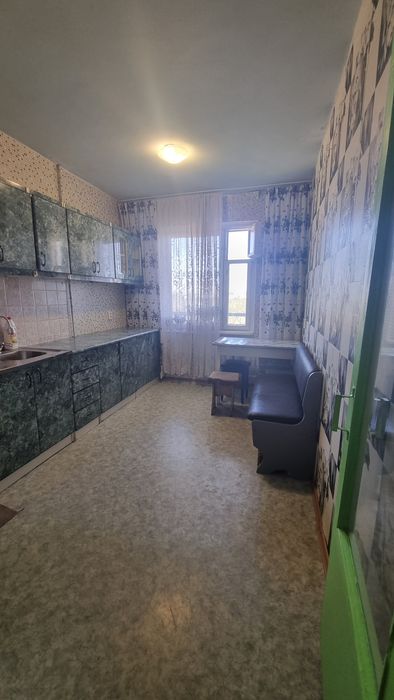 Продаж 4х кімнатної кварьири мікрорайон Сонячний